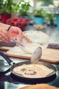 Crêpes roulées à la crème pâtissière - De Chandeau (2)