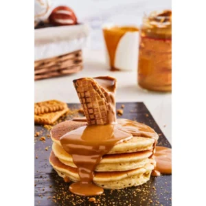 Confiture de lait DE CHANDEAU 120g servie sur des pancakes moelleux