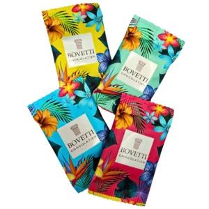 Quatre carrés de chocolat Bovetti, emballages colorés, distribué par De Chandeau